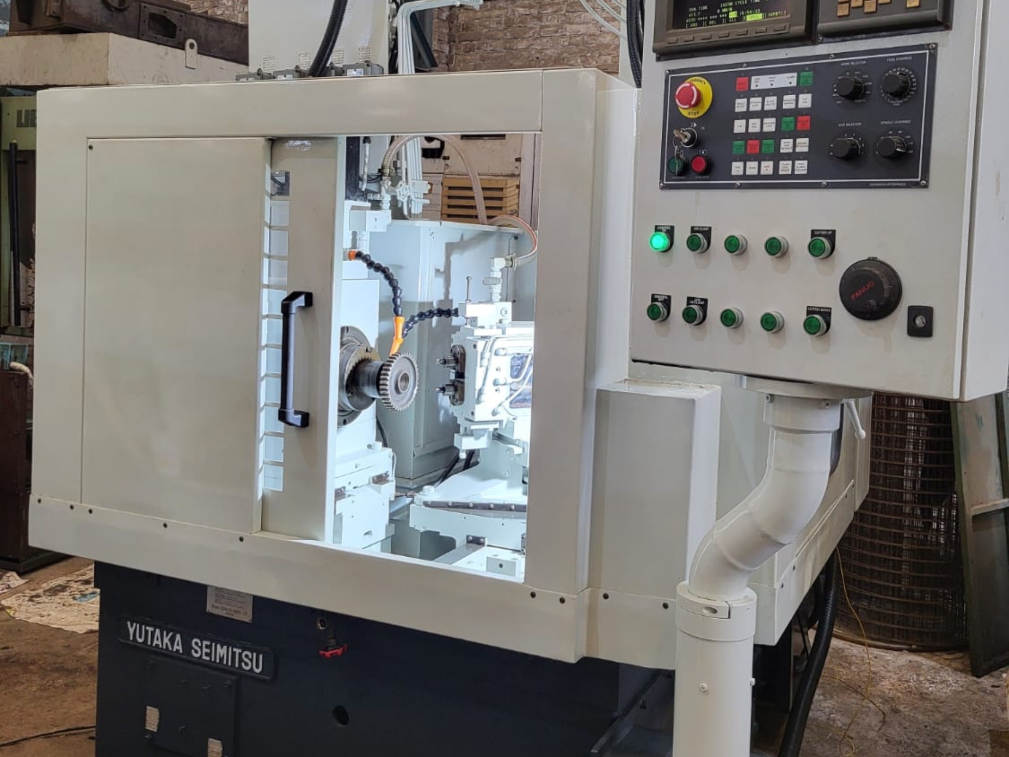 Used CNC Gear tooth chamfering - Yutaka Seimitsu