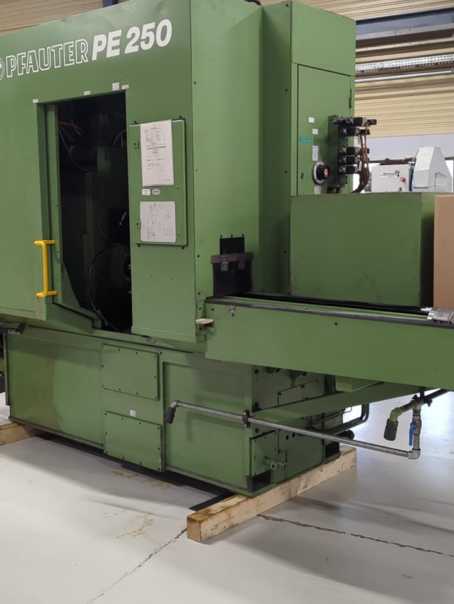 Pfauter PE 250 CNC Gear Hobbing Machine