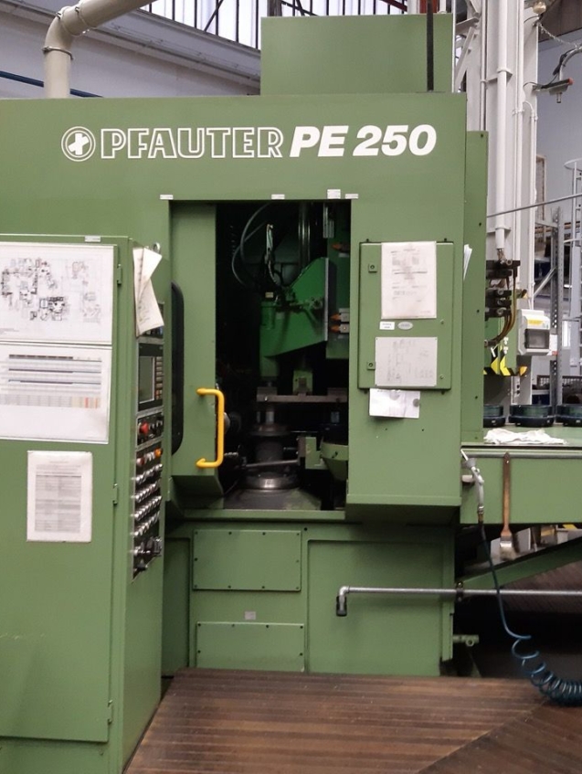 Used Gleason Pfauter PE250 CNC Gear Hobbing Machine