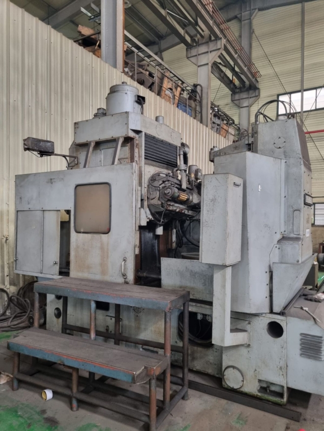 Liebherr L902 Gear Hobbing Machine